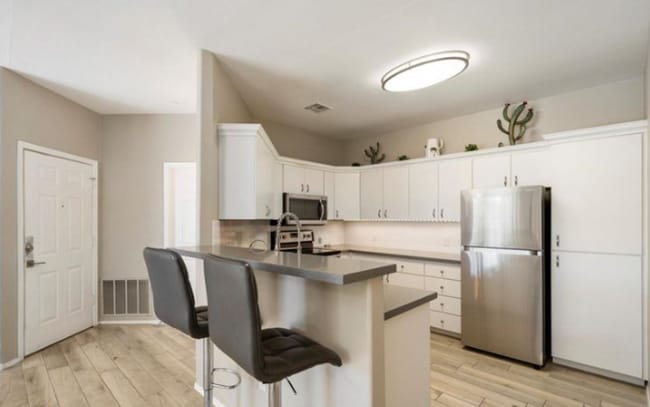 Foto del edificio - Move Right In! Two Bedrooms - North Scottsdale