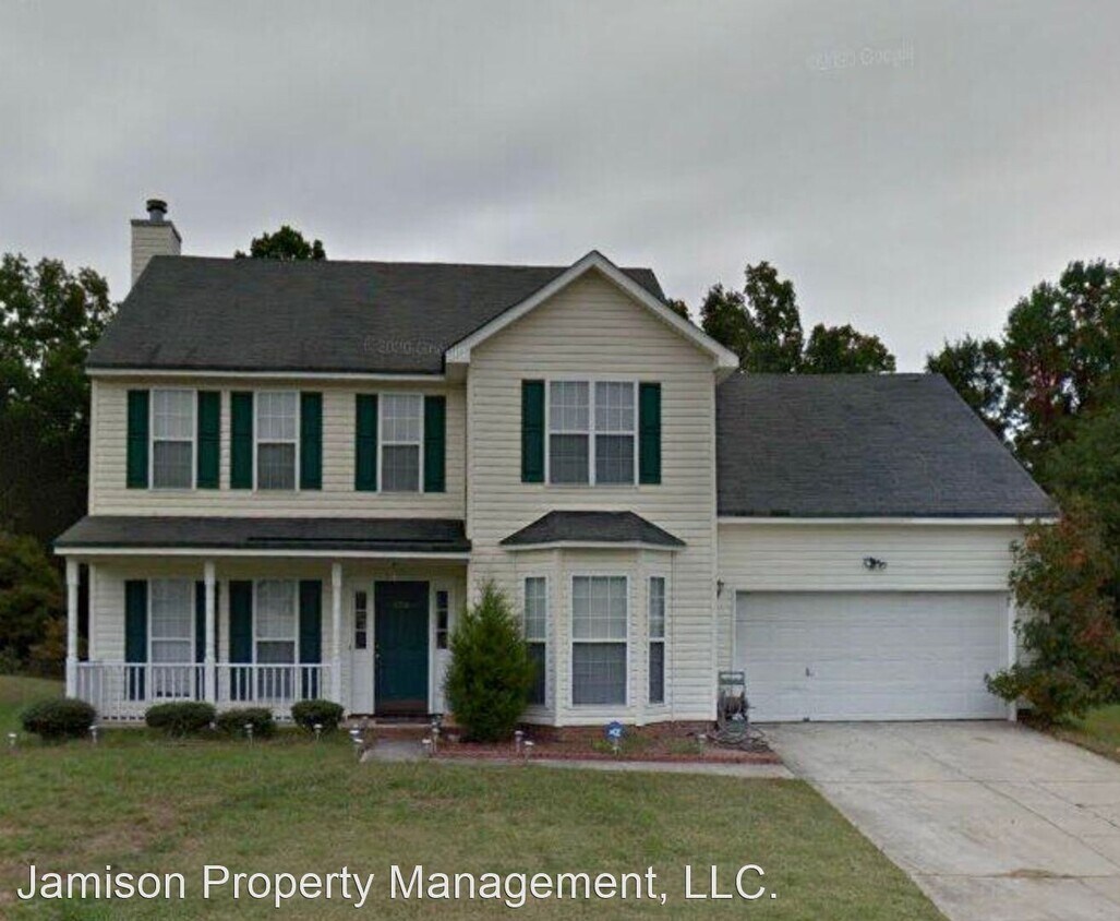 4 br, 2.5 bath House 8306 Vermilion Dr House for Rent in Charlotte