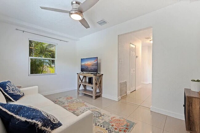 Foto del edificio - 4801 14th Ave S