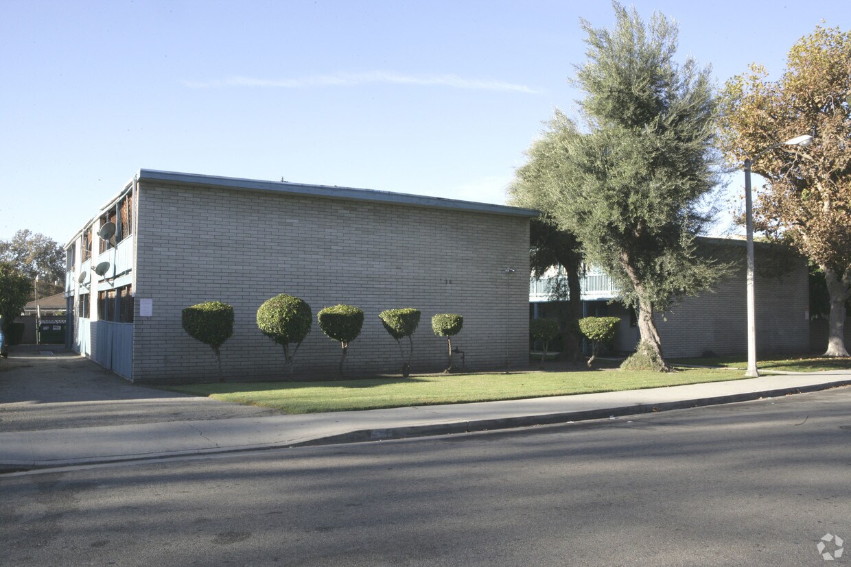 Building Photo - 424 Anderwood Ct