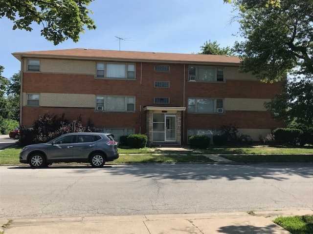 Building Photo - 9801 S Pulaski Rd