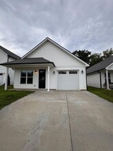 Building Photo - 403 Albus Dr
