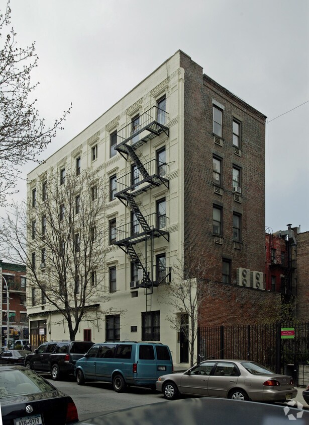 Building Photo - 175 Avenue B