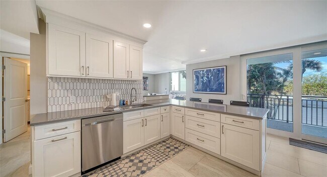 Foto del edificio - 4822 Ocean Blvd