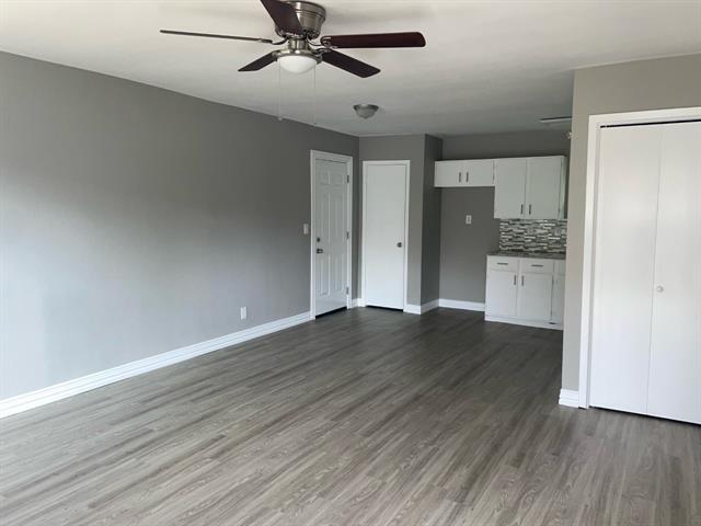 Building Photo - 410 S College Dr