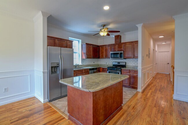 Foto del edificio - 89 W 55th St