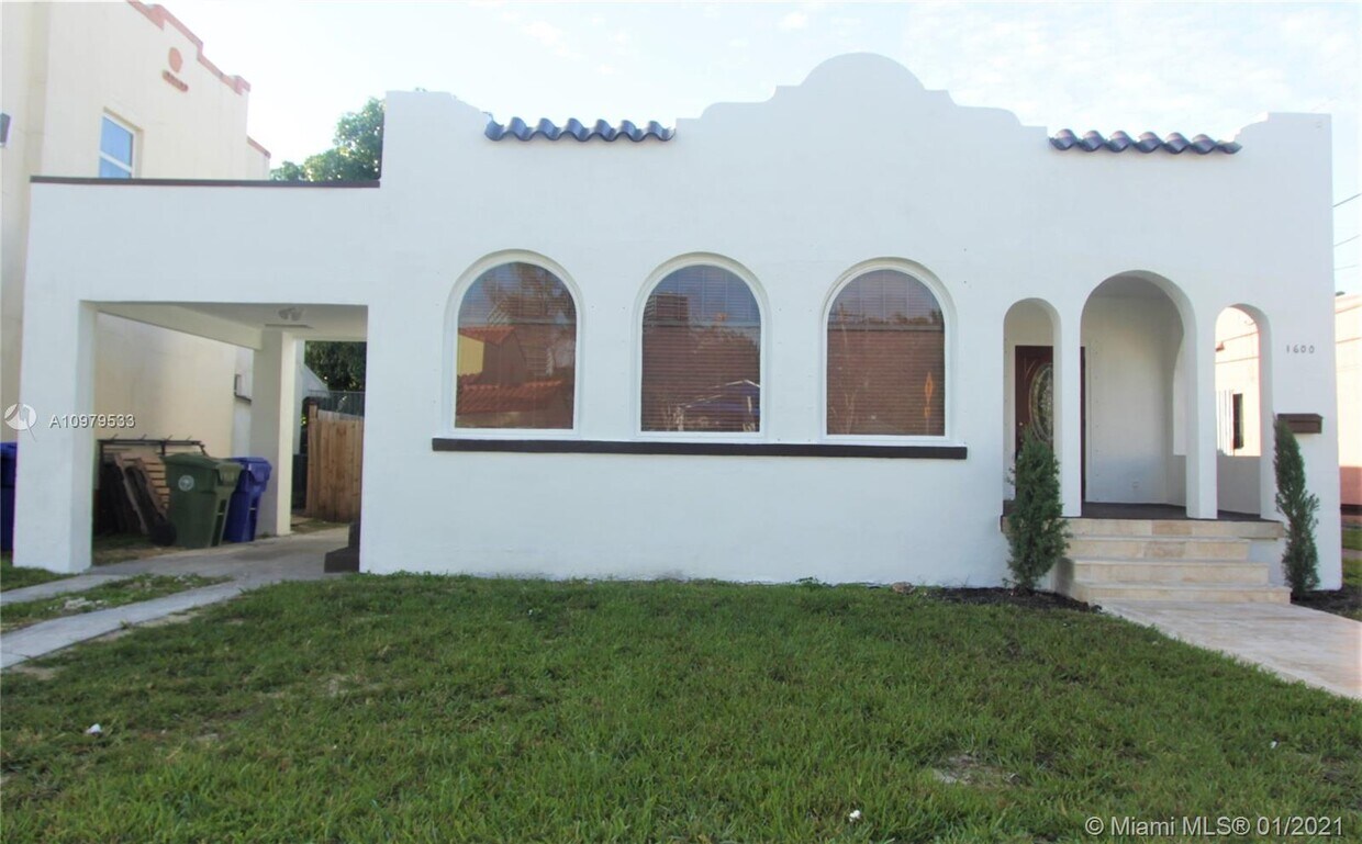 Primary Photo - 1600 NW 8th St