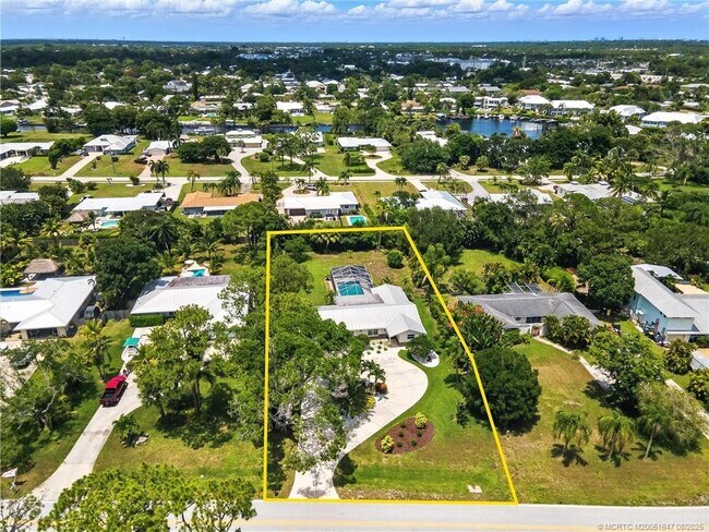 Foto del edificio - 1119 NW Fork Rd