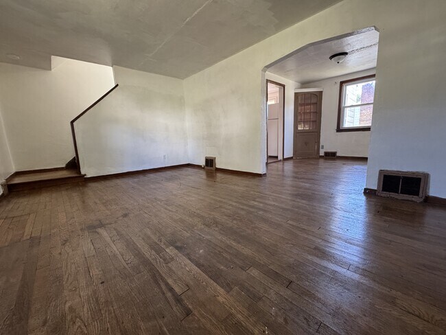 Foto del edificio - 1226 Cloverfield Dr