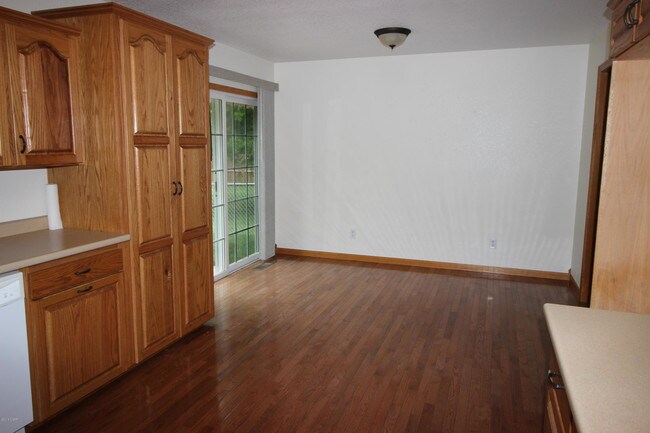 Building Photo - 1635 S Palomino Rd