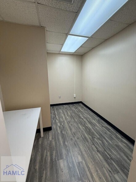 Foto del edificio - 111 Colonial Way