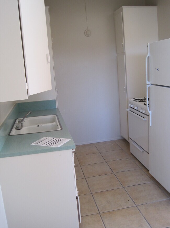 Building Photo - 855 Embarcadero Del Mar