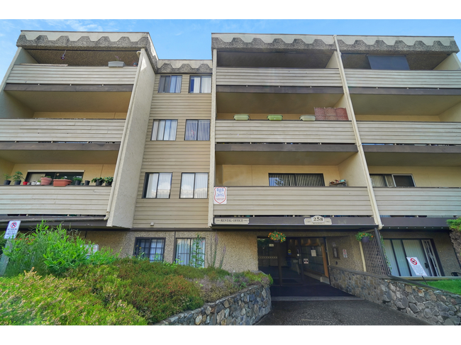 Building Photo - Gorge View Apartments