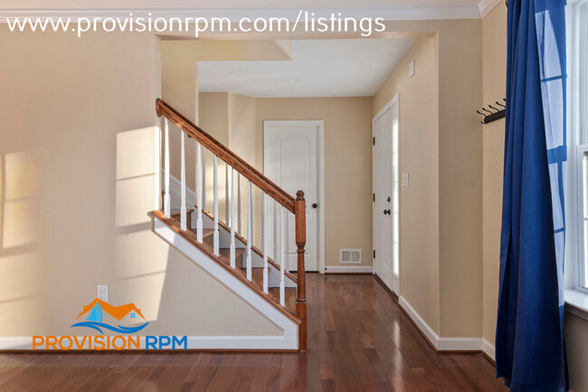 Building Photo - 534A St Martins Ln