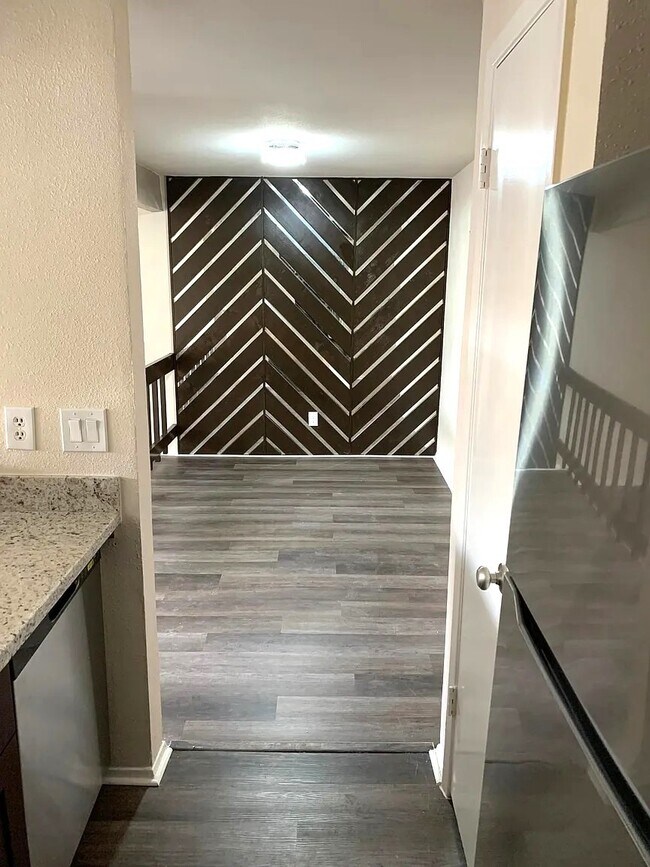 Foto del edificio - 12121 Bob White Dr