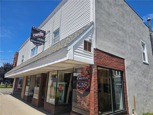 Foto del edificio - 4067 Ridge Rd