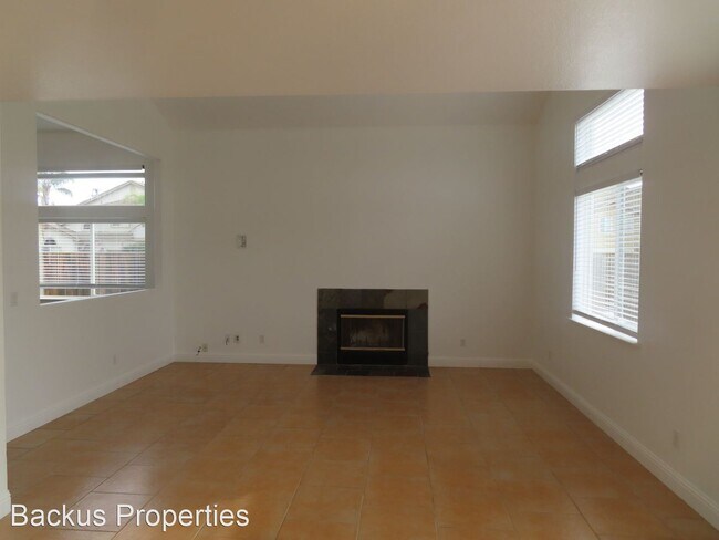 Foto del edificio - 6 br, 3 bath House - 1207 Carmelo