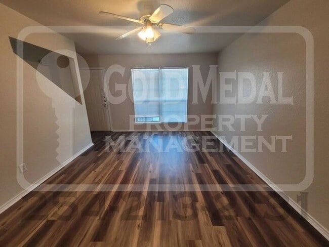 Building Photo - Charming 3-bed, 2-bath fourplex located in southwest Killeen. - Now available for rent!