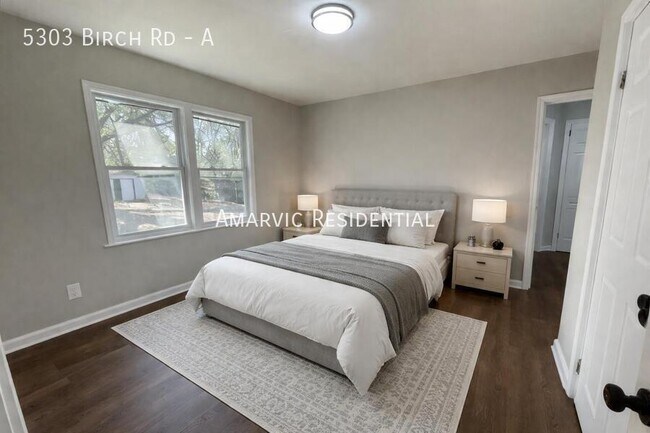 Foto del edificio - 5303 Birch Rd