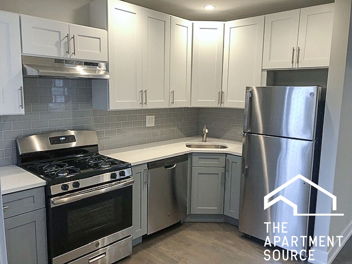 Primary Photo - 1931 W Winona St