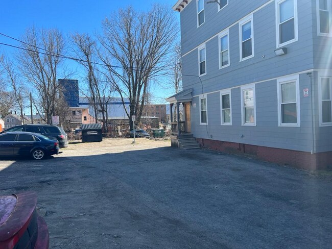 Building Photo - 149 Grand St
