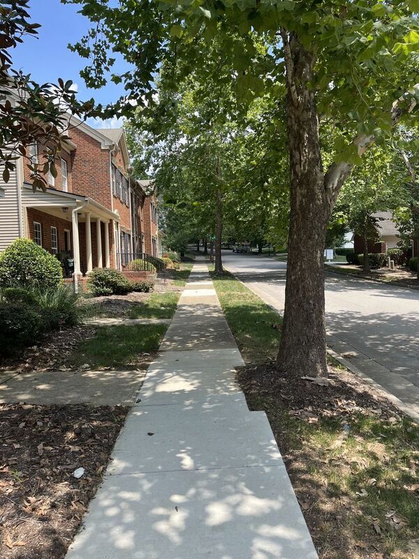 Foto del edificio - 8307 St Danasus Dr