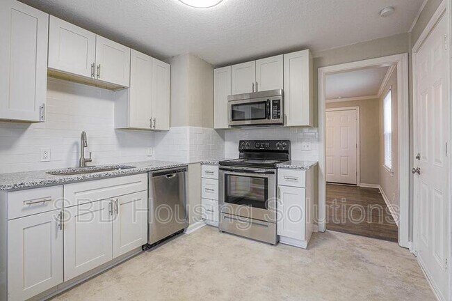 Building Photo - 4908 Skiles Ave