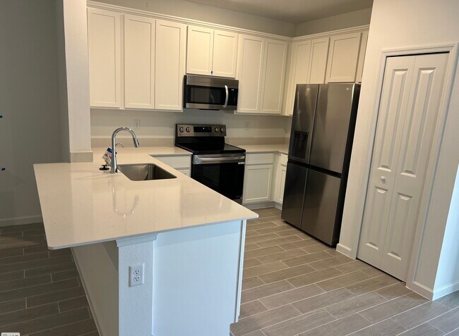 Foto del edificio - 1708 Garden Grove Ct