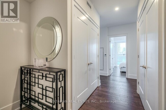Building Photo - 25 Adra Grado Way