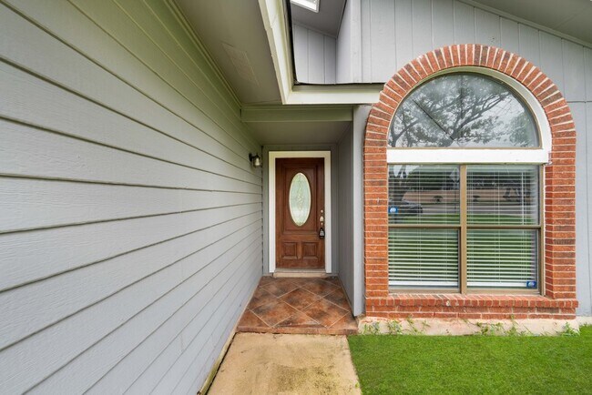 Foto del edificio - 8778 Serene Ridge Dr
