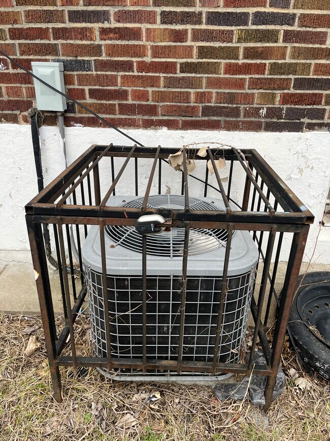 Foto del edificio - 5109 Cote Brilliante Ave