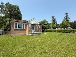 Building Photo - 1430 Trafalgar Rd