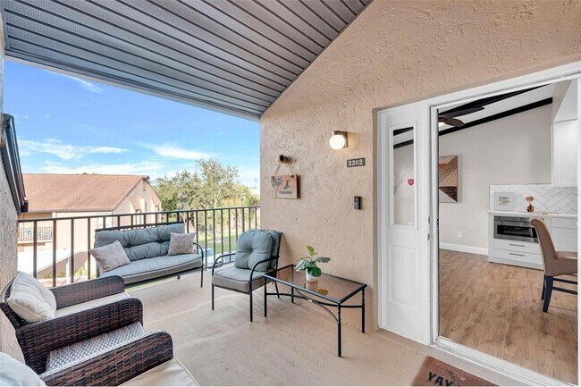 Foto del edificio - 15761 Windward Way Cir