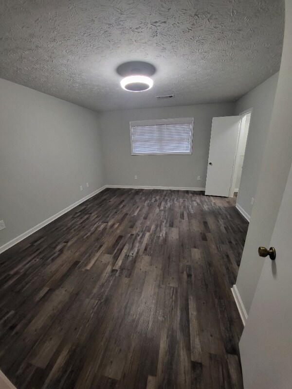 Foto del edificio - 577 Dovie Pl