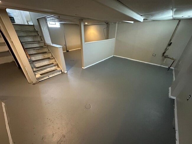 Building Photo - Beautiful Bungalow with Finished Basement ...