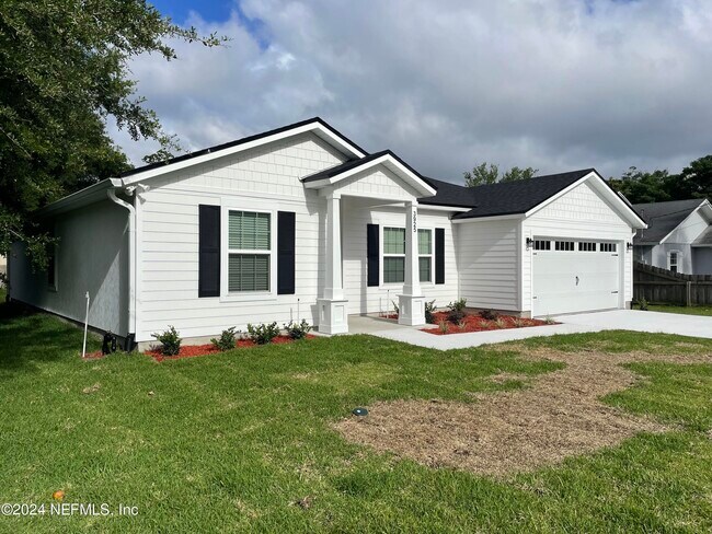 Building Photo - 3925 Peach Dr