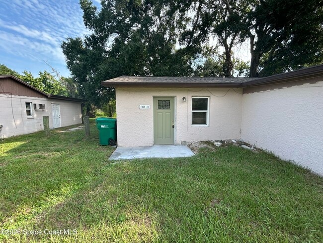 Building Photo - 1628 Sue Dr