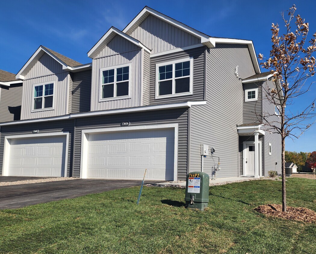Foto principal - 13616 Busch Ln