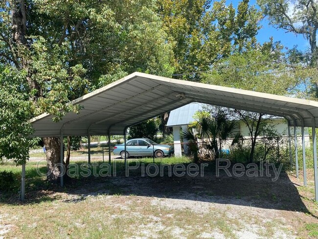 Building Photo - 13404 Parkwood St
