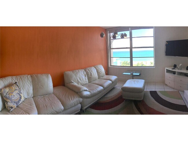 Building Photo - 2899 Collins Ave