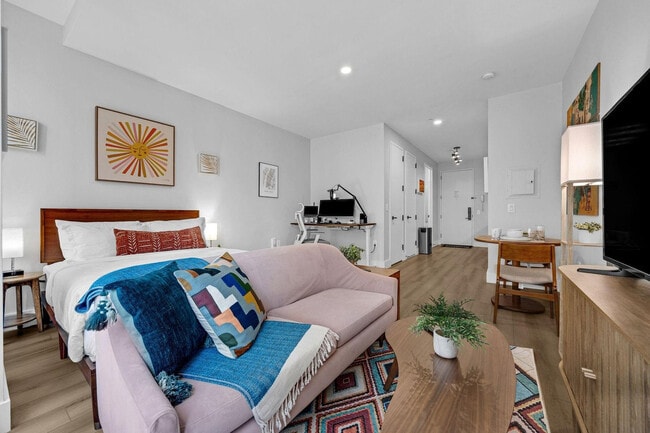 Building Photo - 95 Wall St