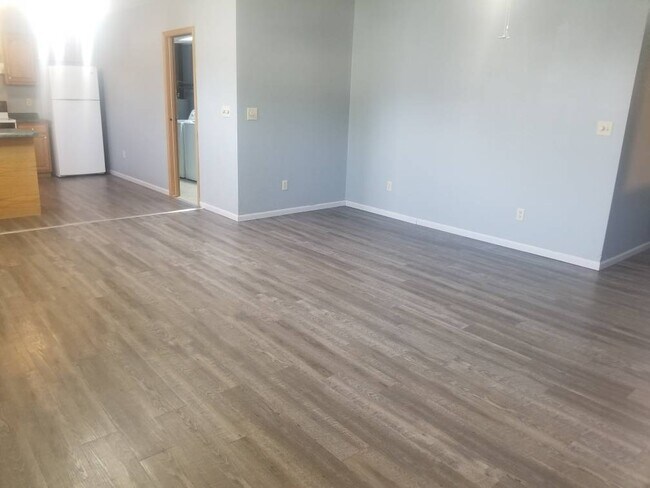 Foto del edificio - 200 W St Paul St