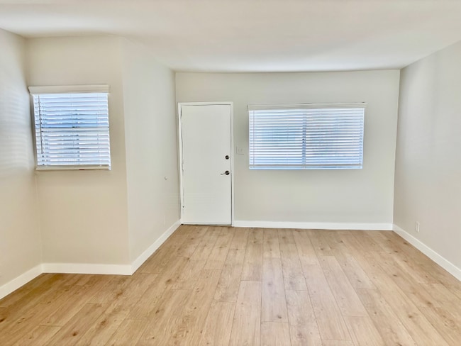 Photo - 812 Westmount Dr Apartment