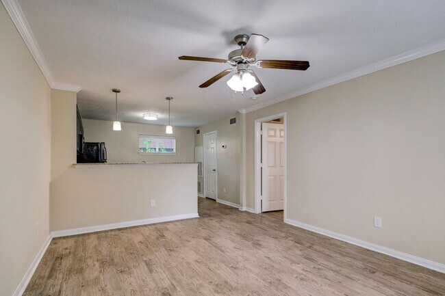 Building Photo - 1222 Heights Blvd