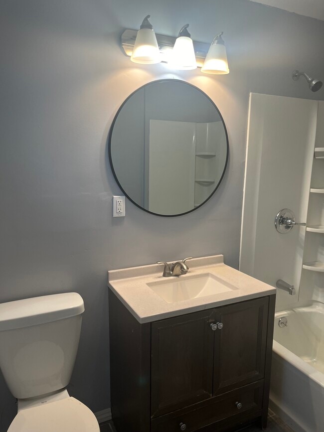 Foto del edificio - 5988 Greenfield Ave