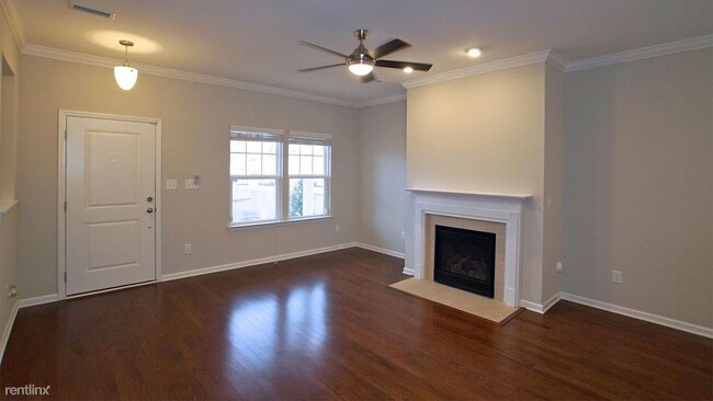 Building Photo - 393 Shakespeare Dr