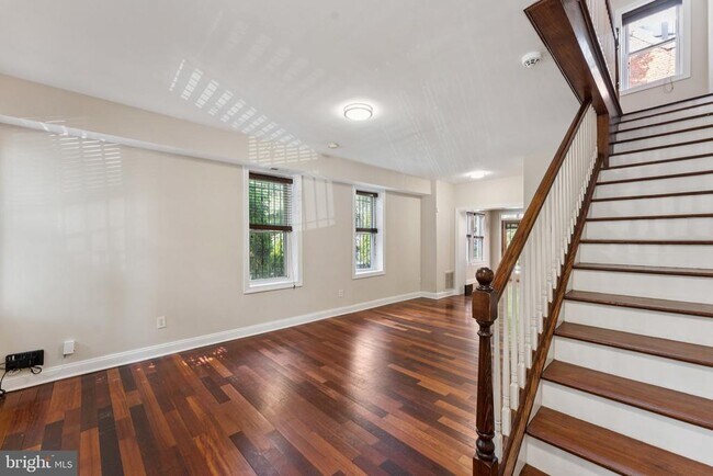 Foto del edificio - 2911 Sherman Ave NW