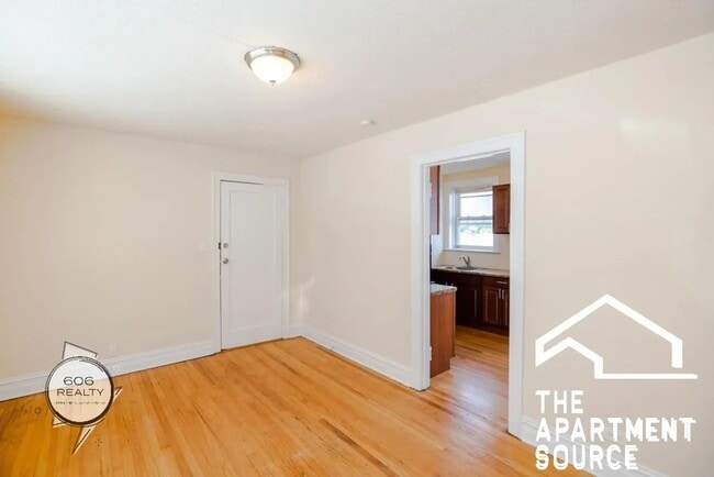Building Photo - 5017 W Cermak Rd