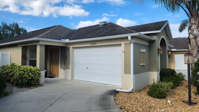 Building Photo - M3025 Bartow (VSNW/M10)