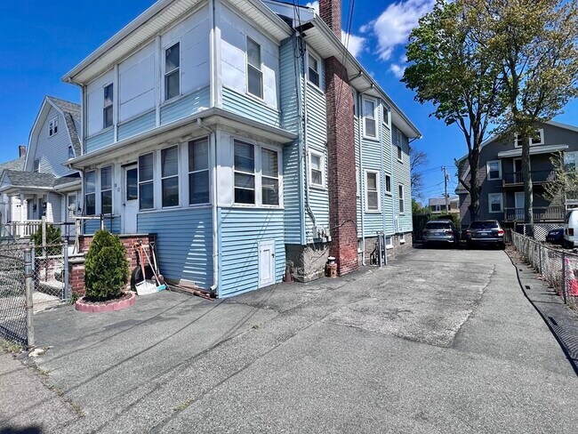 Foto del edificio - 10-12 Greenwood Ave